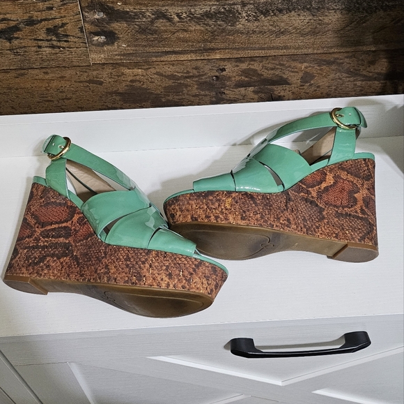 Joan & David teal wedges - Picture 4 of 8